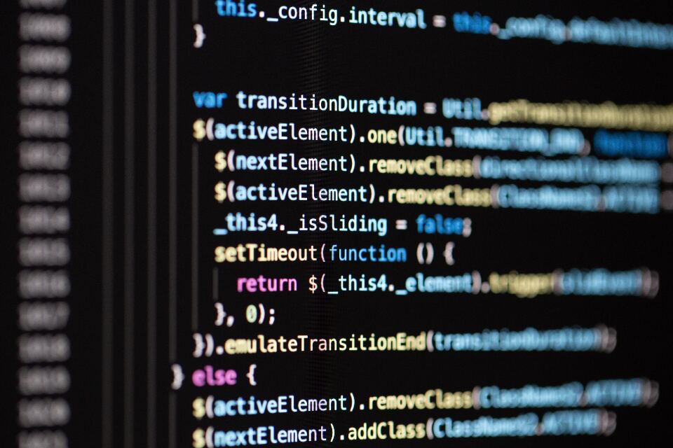 プログラムのソースコードが表示された画面